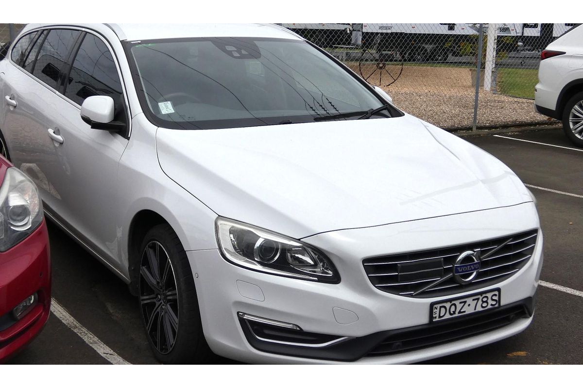 2017 Volvo V60 T5 Luxury