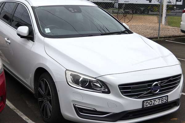 2017 Volvo V60 T5 Luxury