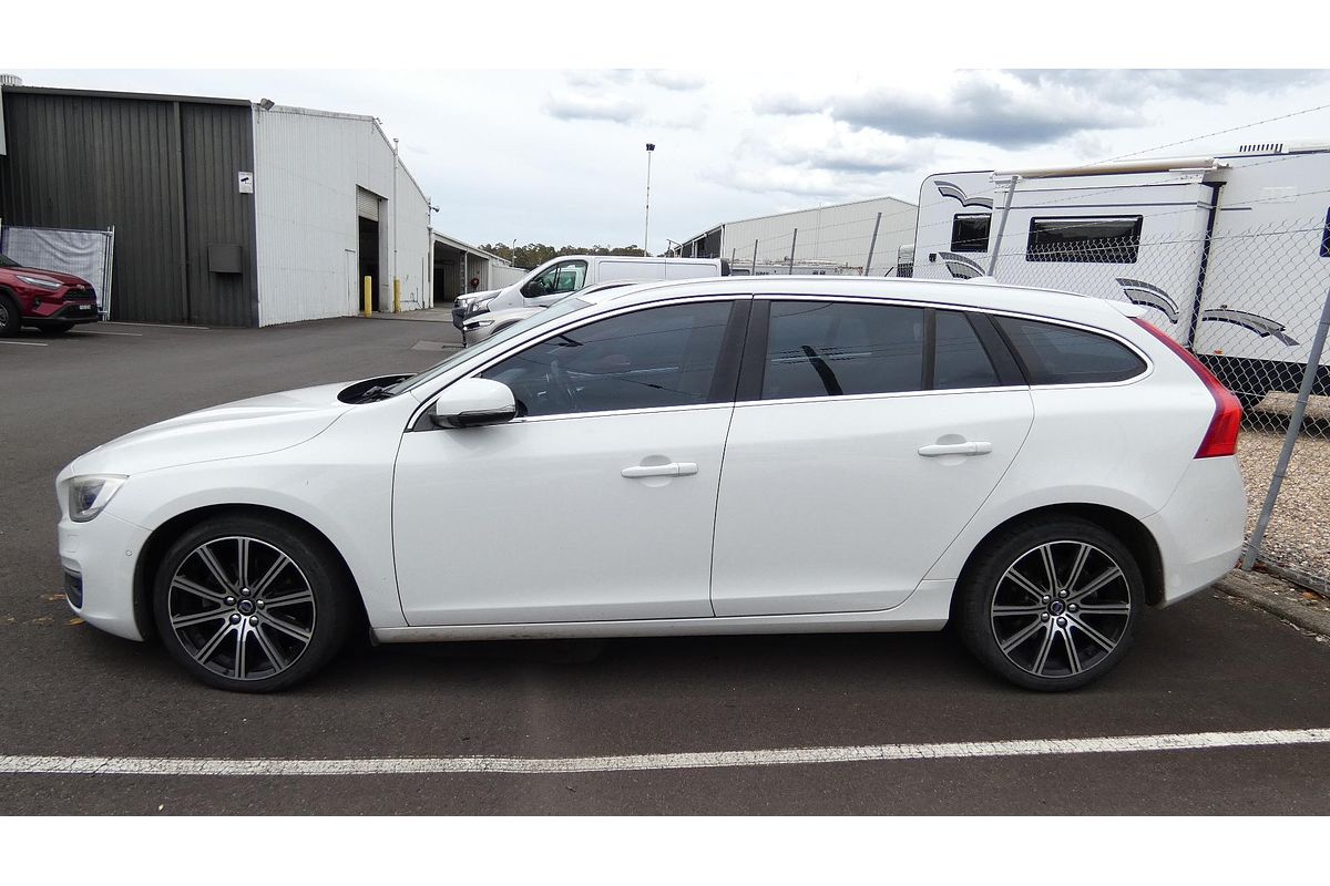 2017 Volvo V60 T5 Luxury