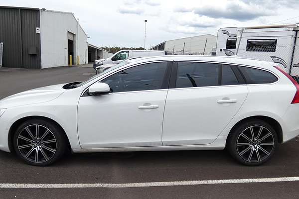 2017 Volvo V60 T5 Luxury