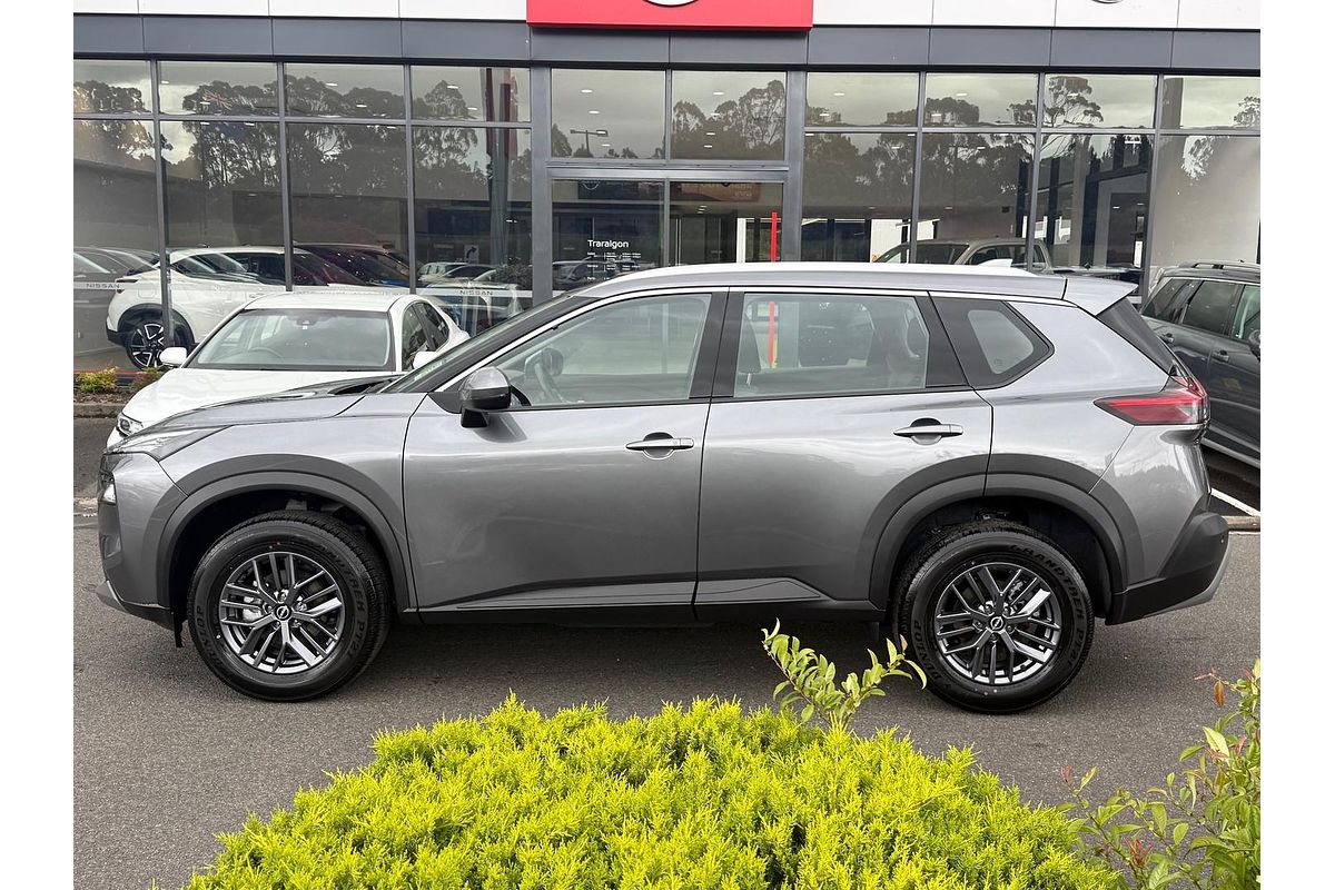 2025 Nissan X-TRAIL ST T33