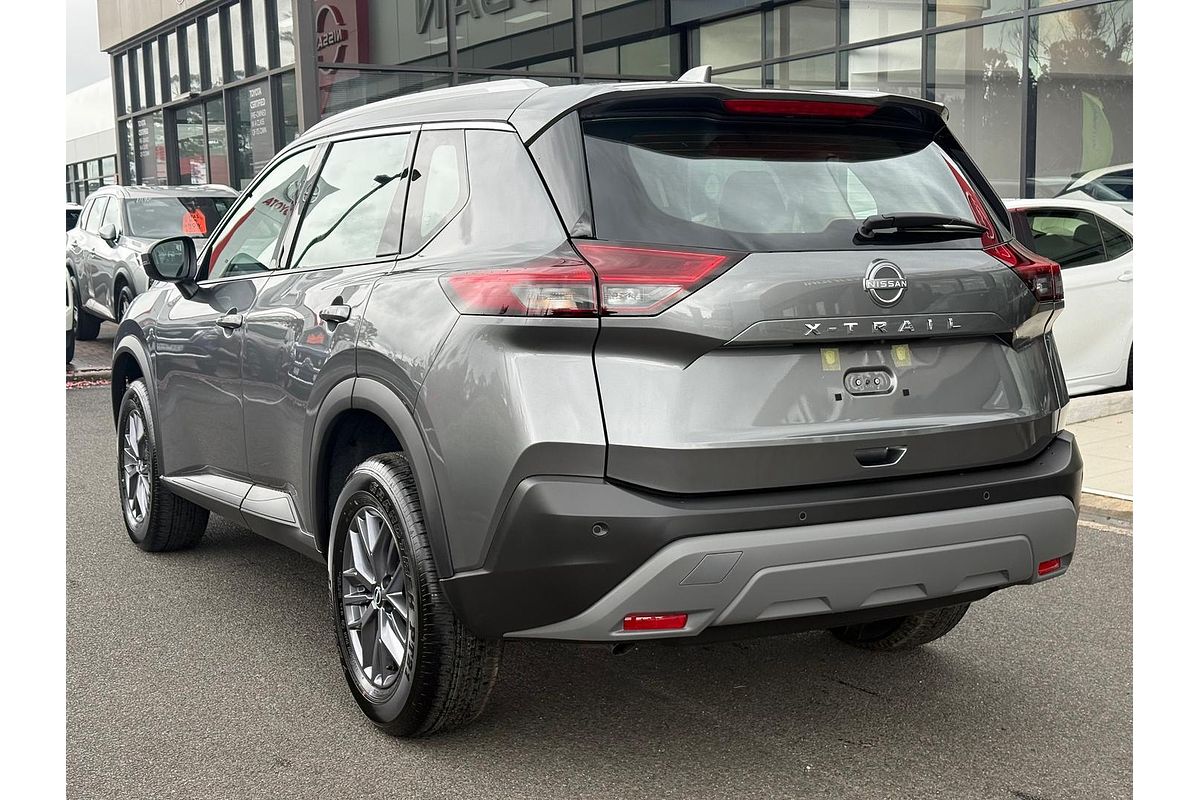 2025 Nissan X-TRAIL ST T33