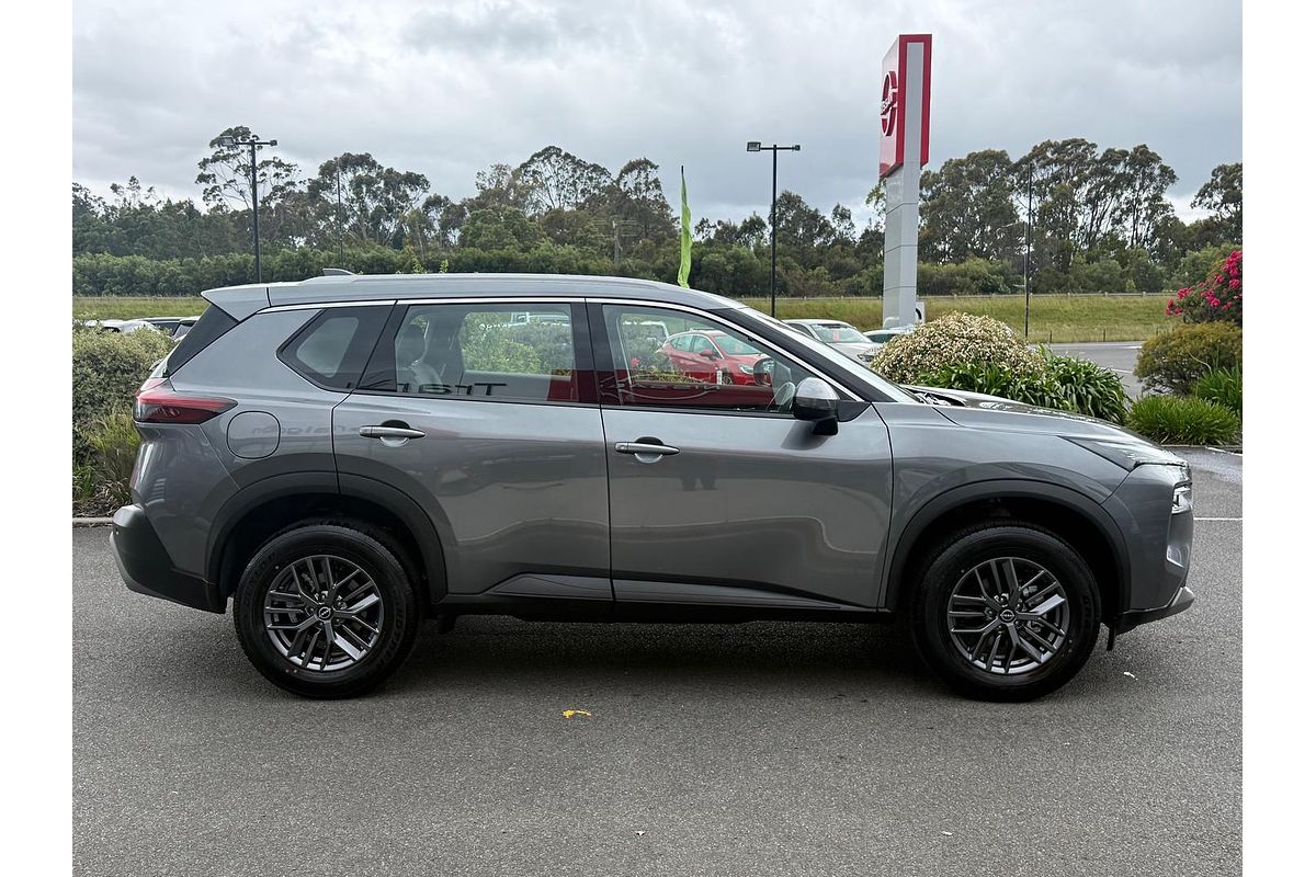 2025 Nissan X-TRAIL ST T33