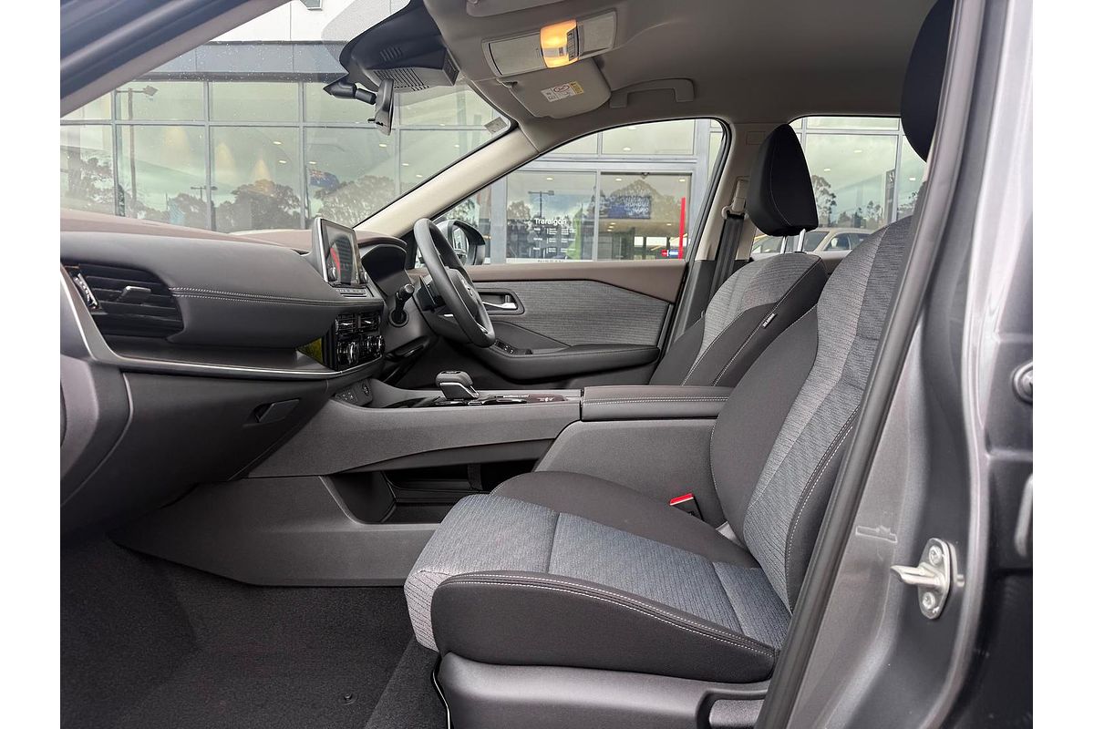 2025 Nissan X-TRAIL ST T33