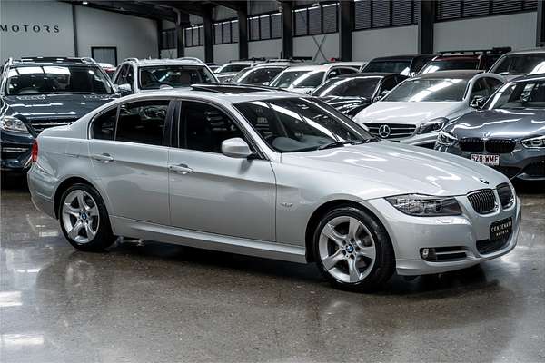 2011 BMW 3 Series 320i E90