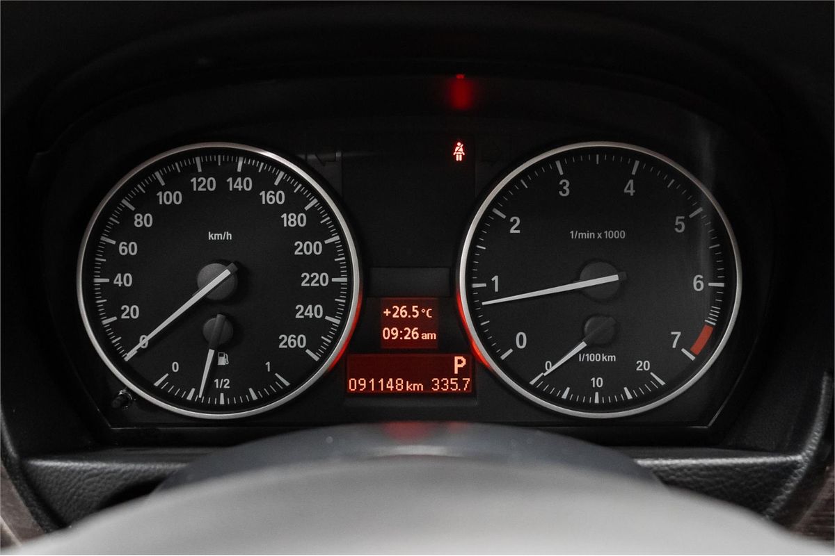 2011 BMW 3 Series 320i E90