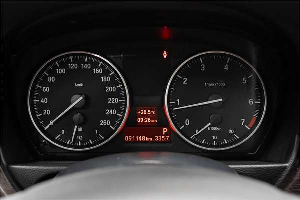 2011 BMW 3 Series 320i E90