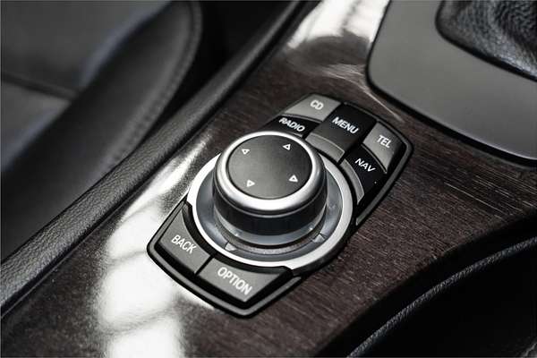 2011 BMW 3 Series 320i E90