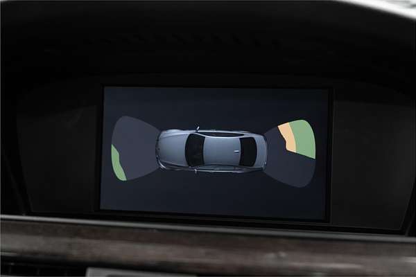 2011 BMW 3 Series 320i E90