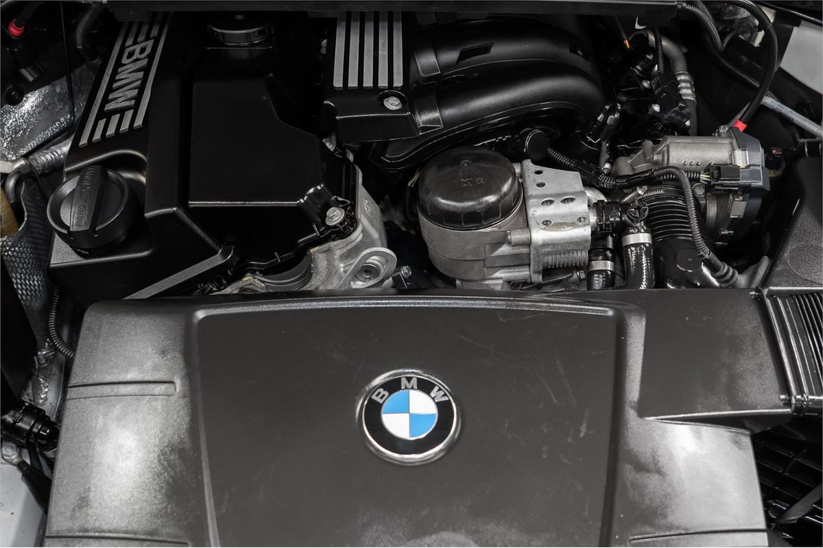 2011 BMW 3 Series 320i E90