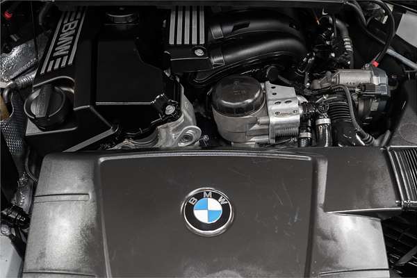 2011 BMW 3 Series 320i E90