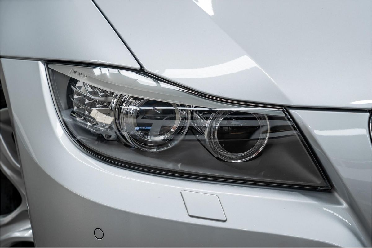 2011 BMW 3 Series 320i E90