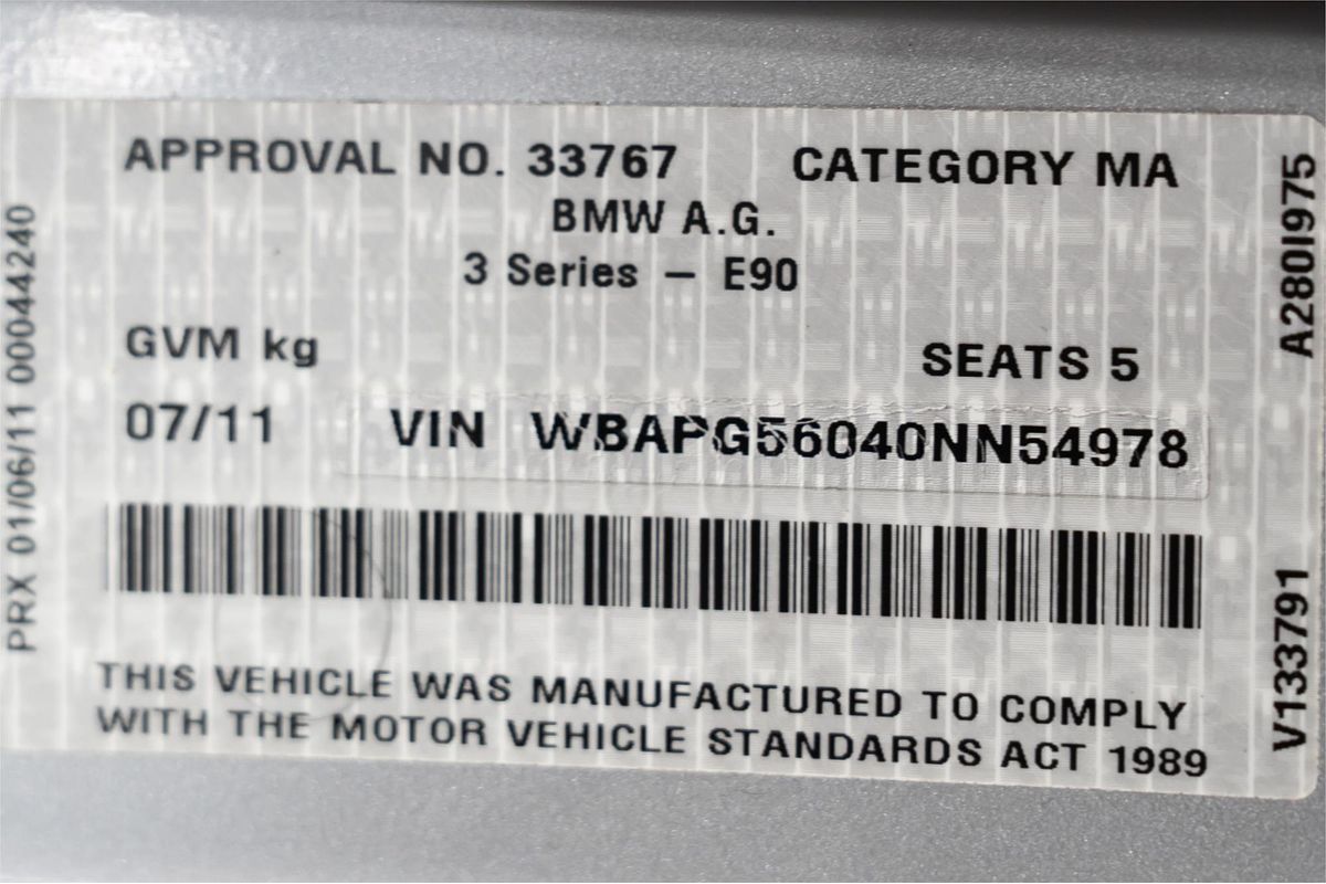 2011 BMW 3 Series 320i E90