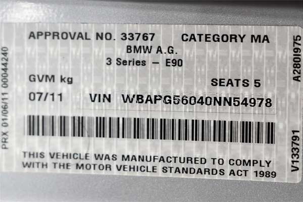 2011 BMW 3 Series 320i E90