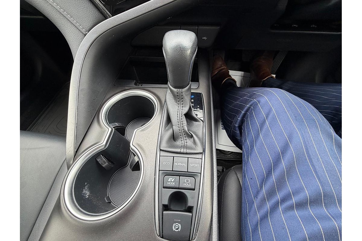 2022 Toyota Camry SX AXVH70R