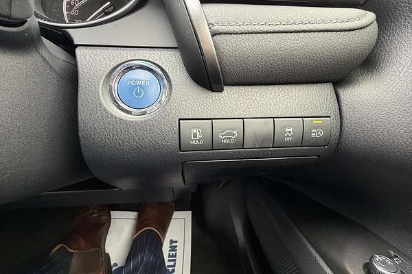 2022 Toyota Camry SX AXVH70R