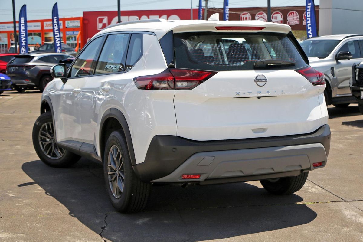 2024 Nissan X-TRAIL ST T33