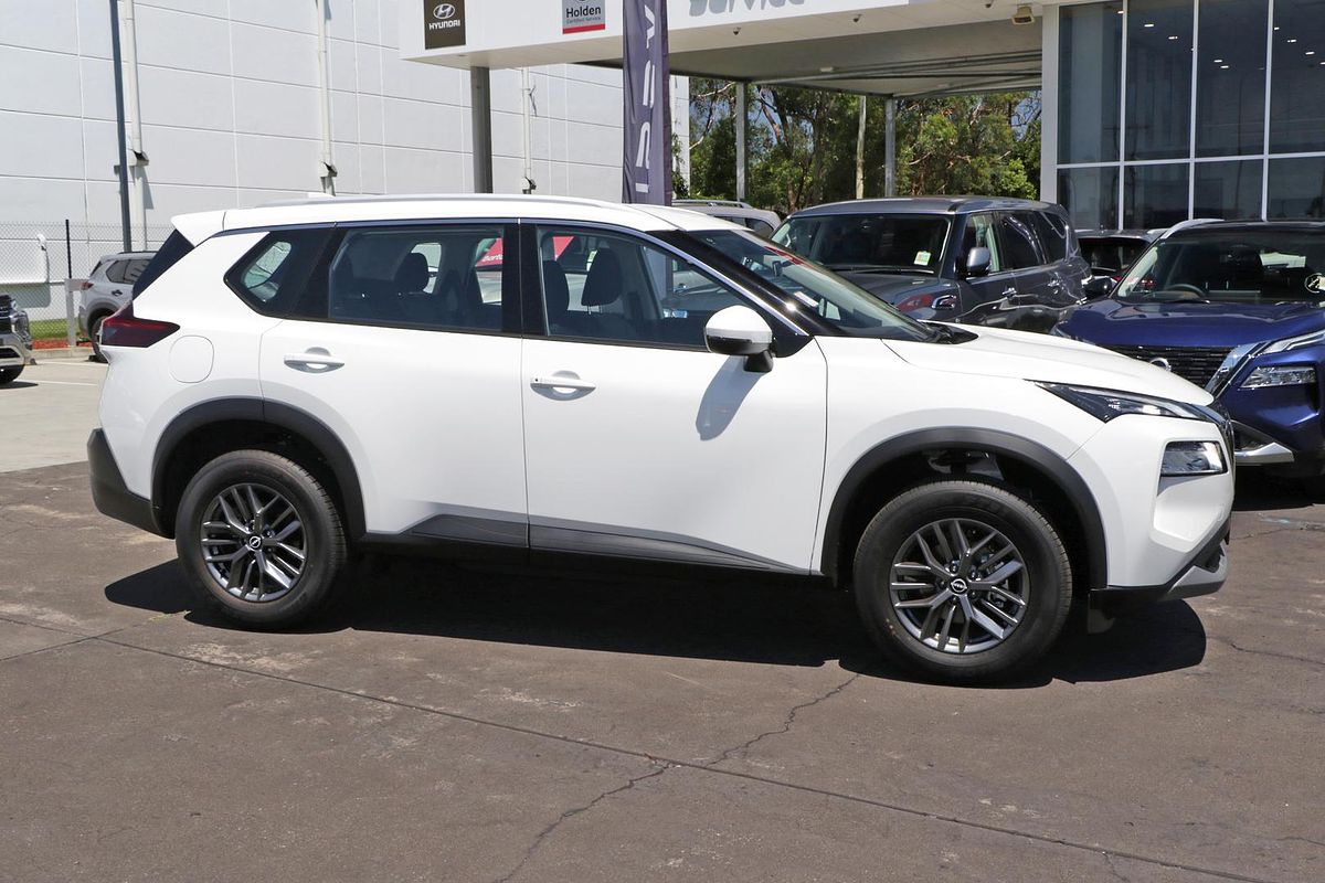 2024 Nissan X-TRAIL ST T33