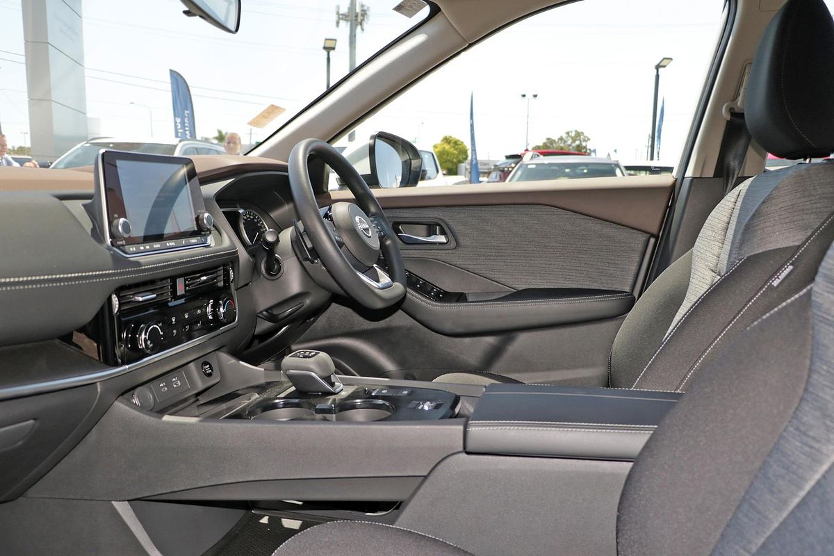 2024 Nissan X-TRAIL ST T33