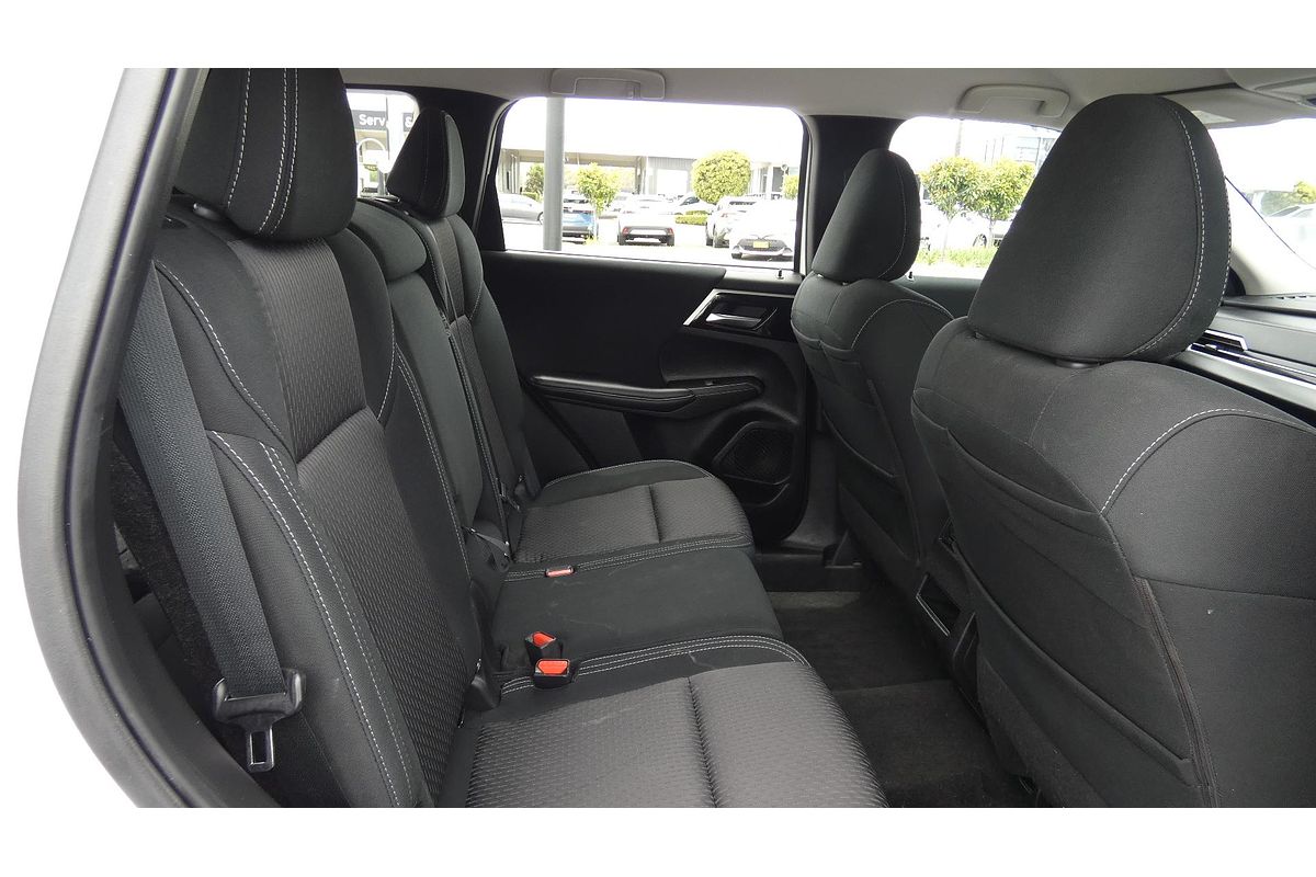 2023 Mitsubishi Outlander ES ZM