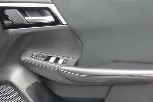 2023 Mitsubishi Outlander ES ZM