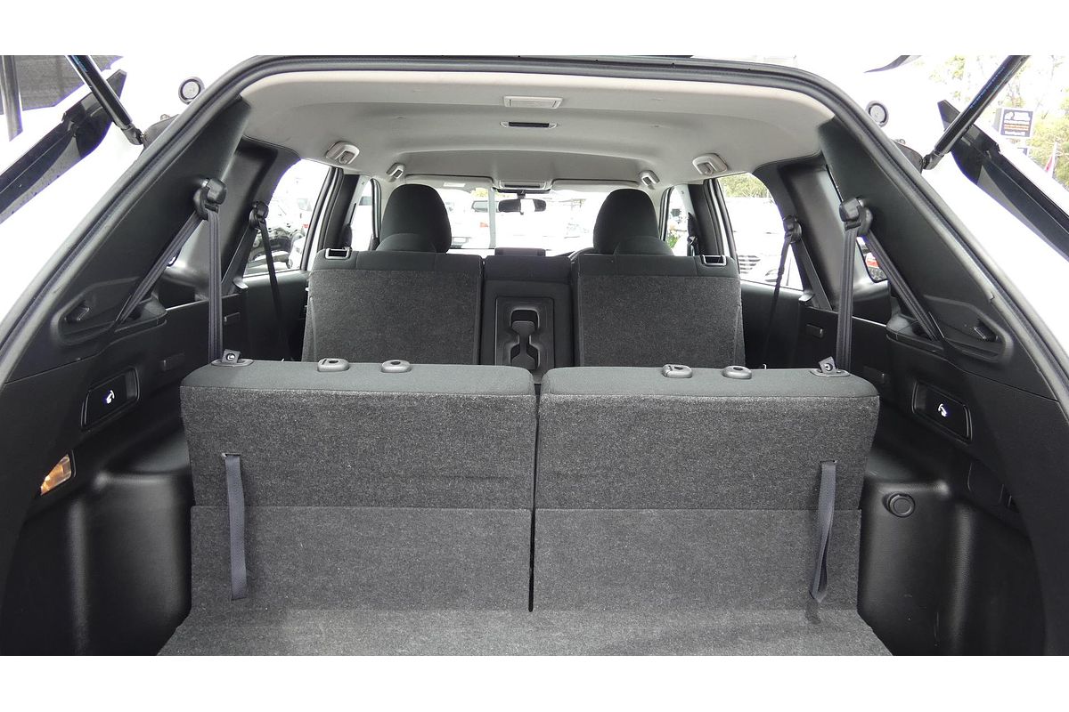 2023 Mitsubishi Outlander ES ZM