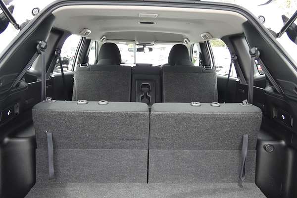 2023 Mitsubishi Outlander ES ZM