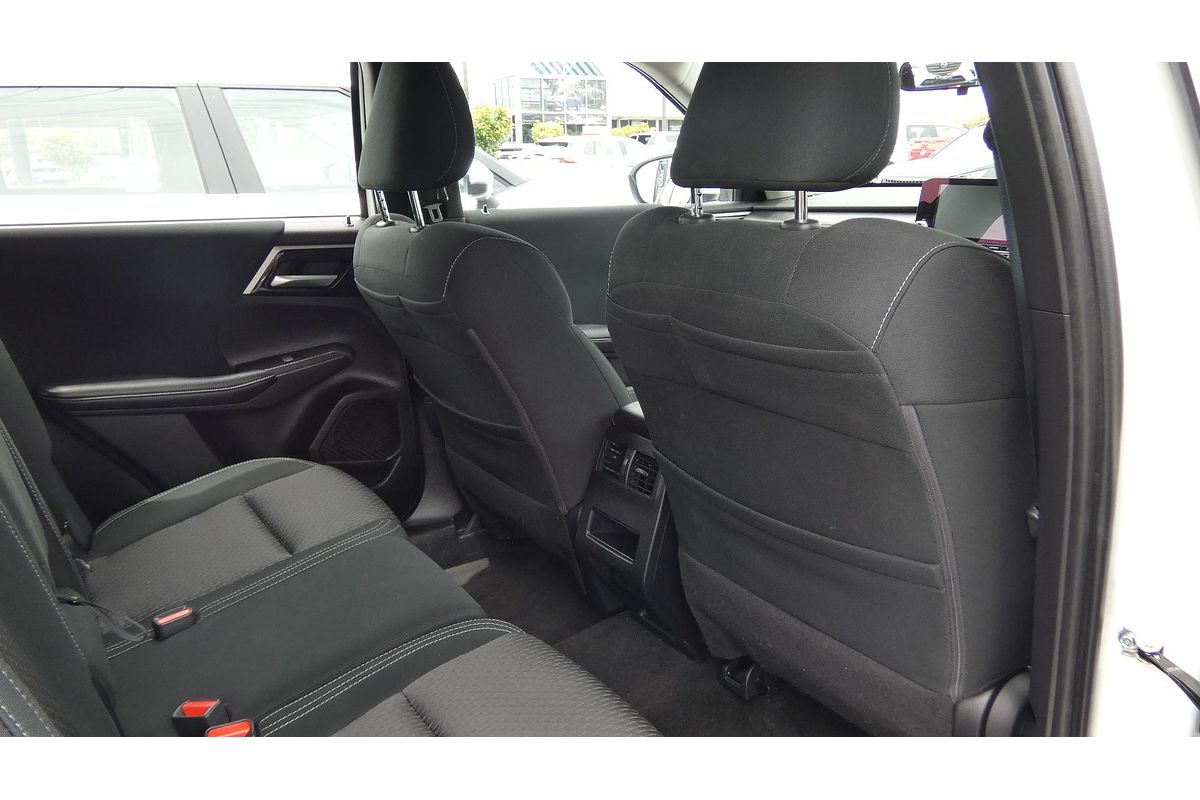 2023 Mitsubishi Outlander ES ZM