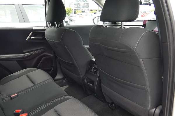 2023 Mitsubishi Outlander ES ZM