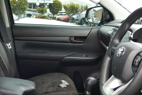 2024 Toyota Hilux SR GUN126R 4X4