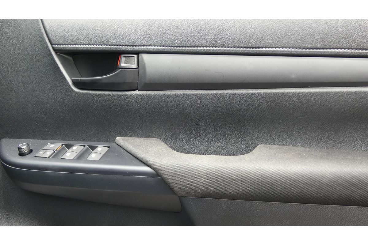 2024 Toyota Hilux SR GUN126R 4X4