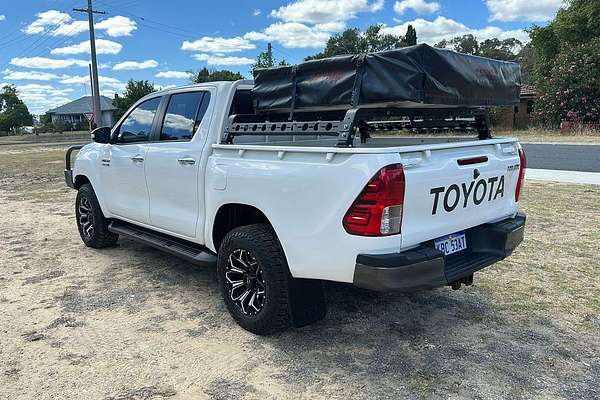 2017 Toyota Hilux SR GUN126R 4X4