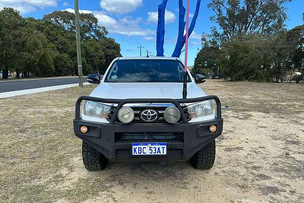 2017 Toyota Hilux SR GUN126R 4X4