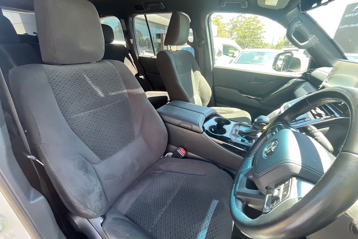 2024 Toyota Landcruiser GXL FJA300R