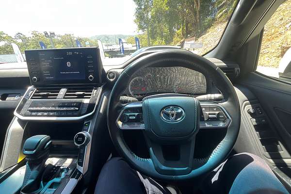 2024 Toyota Landcruiser GXL FJA300R