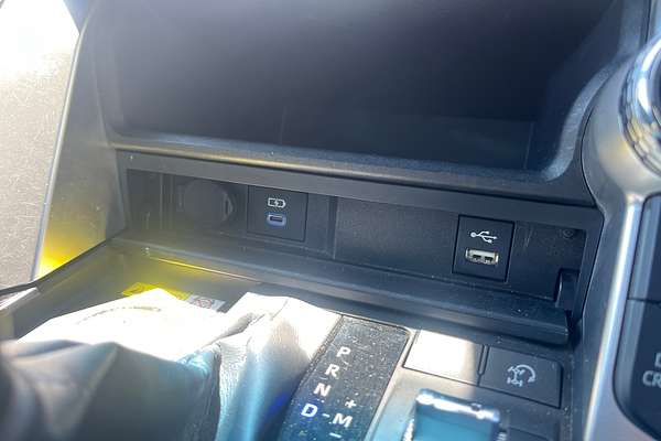 2024 Toyota Landcruiser GXL FJA300R