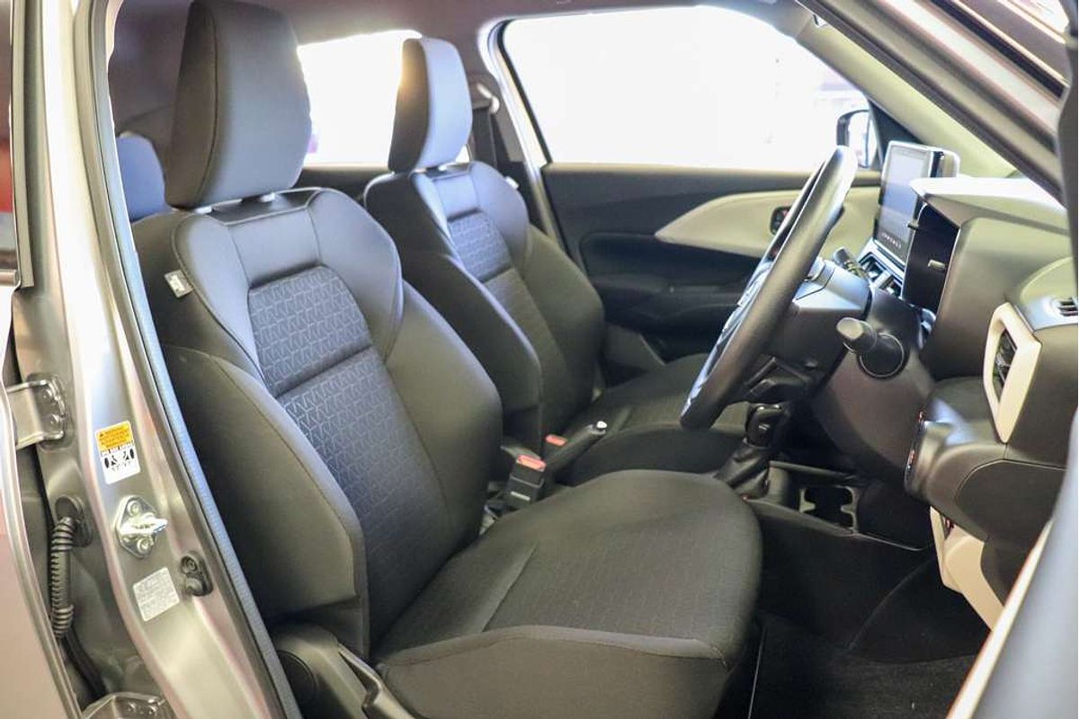 2025 Suzuki Swift Hybrid UZ