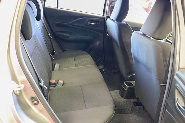 2025 Suzuki Swift Hybrid UZ