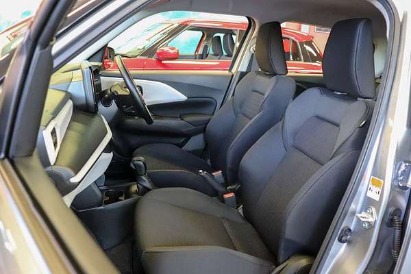 2025 Suzuki Swift Hybrid UZ