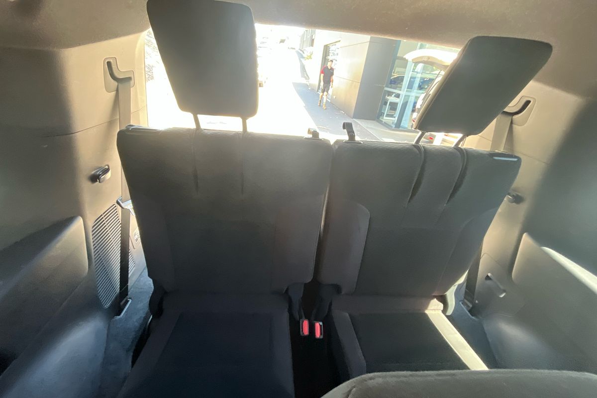 2024 Toyota Landcruiser GXL FJA300R