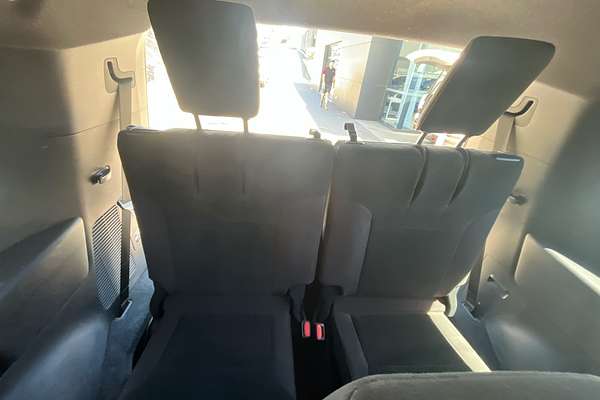 2024 Toyota Landcruiser GXL FJA300R