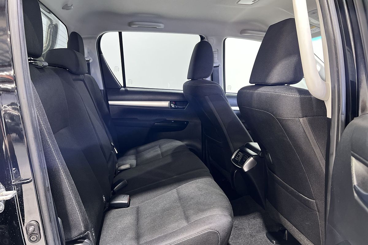 2020 Toyota Hilux SR5 GUN126R 4X4