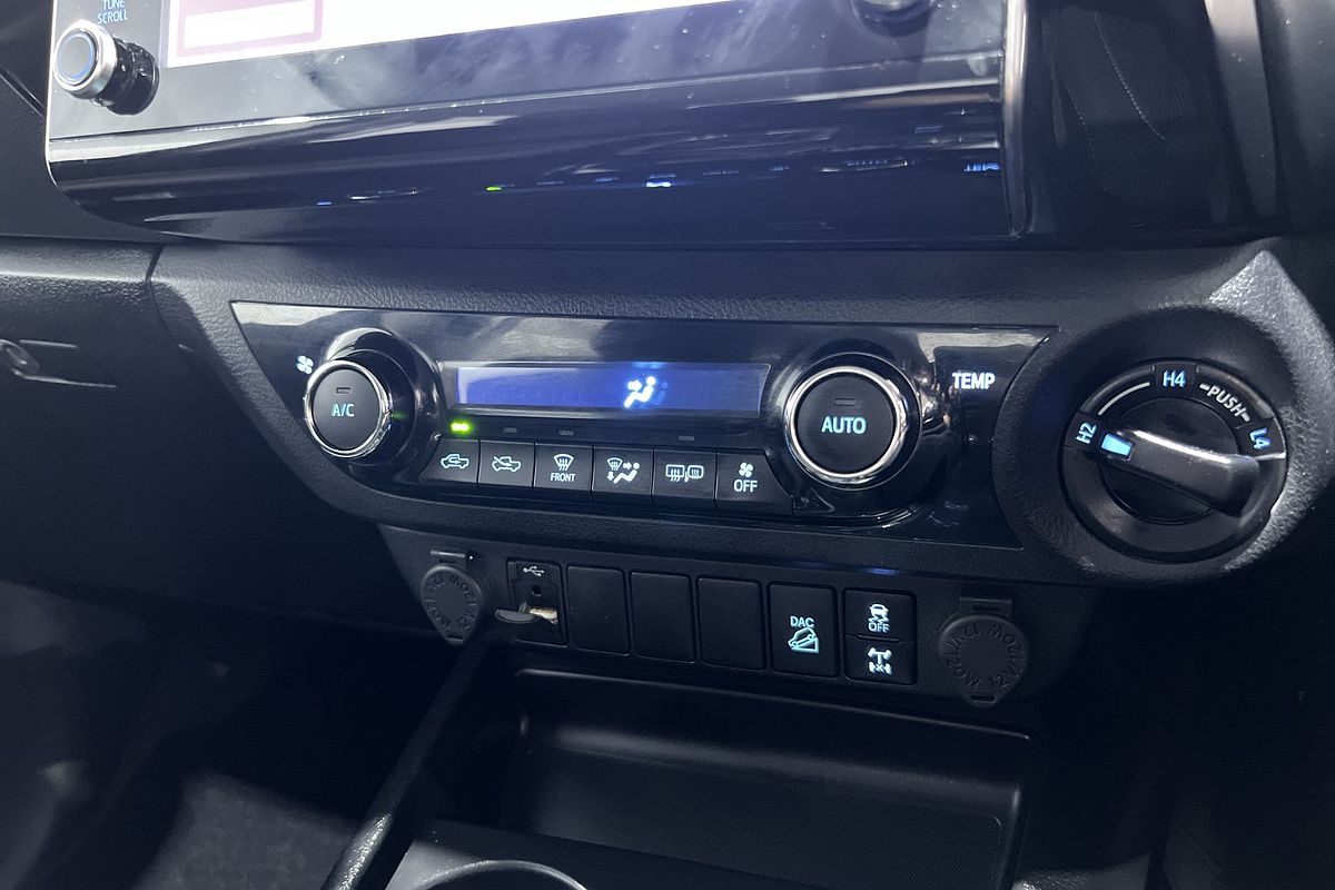 2020 Toyota Hilux SR5 GUN126R 4X4