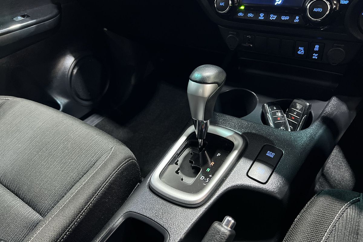 2020 Toyota Hilux SR5 GUN126R 4X4