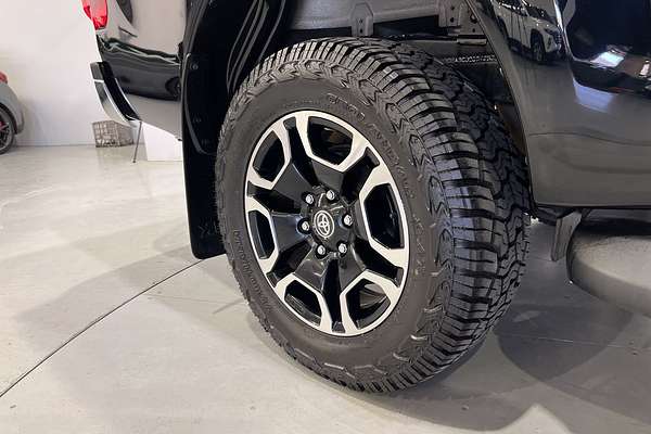 2020 Toyota Hilux SR5 GUN126R 4X4