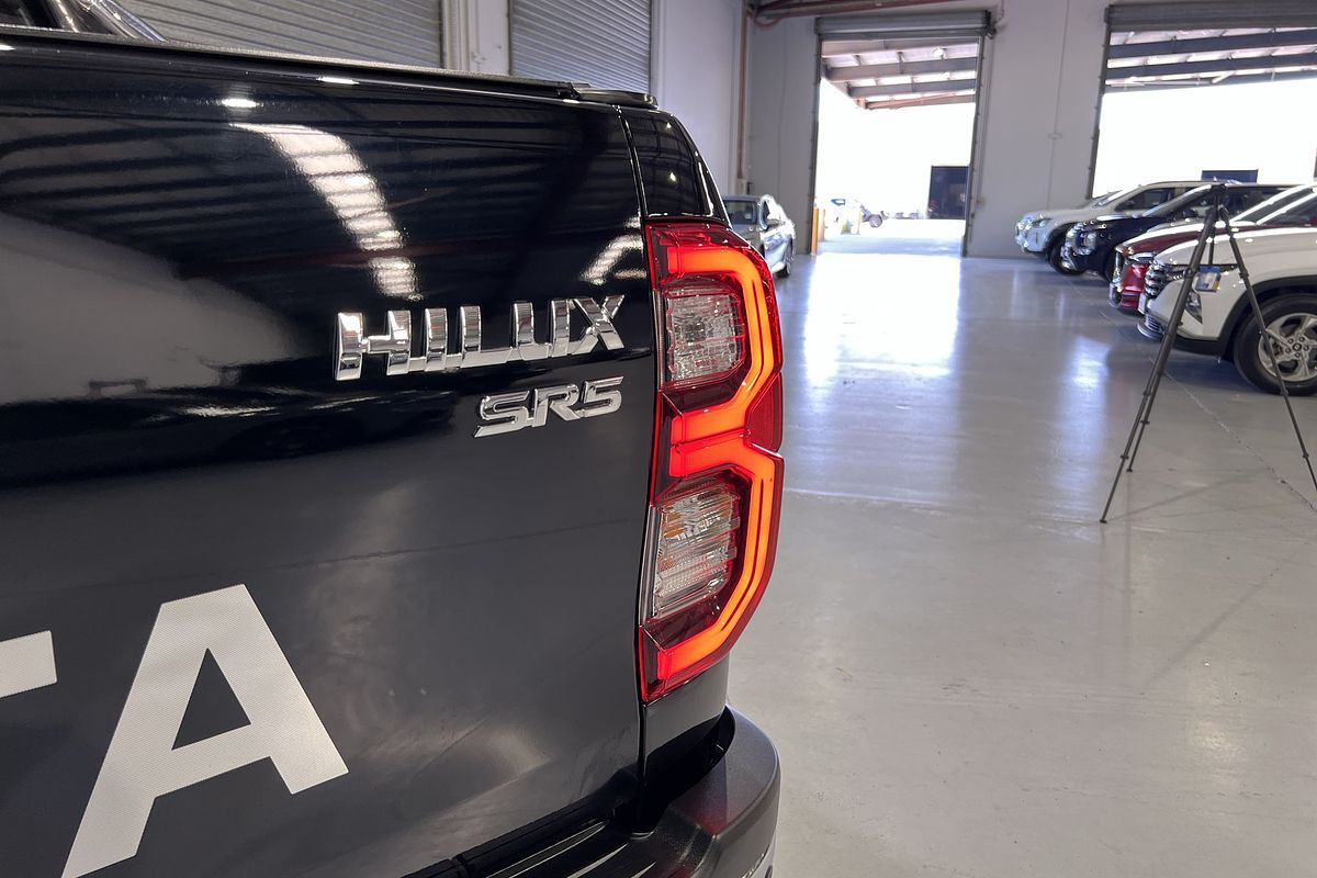 2020 Toyota Hilux SR5 GUN126R 4X4