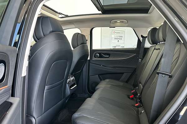 2025 Jaecoo J8 Track