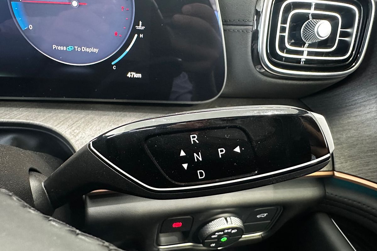 2025 Jaecoo J8 Track