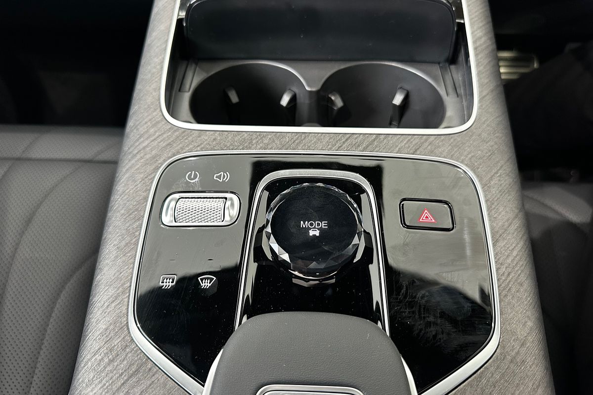 2025 Jaecoo J8 Track