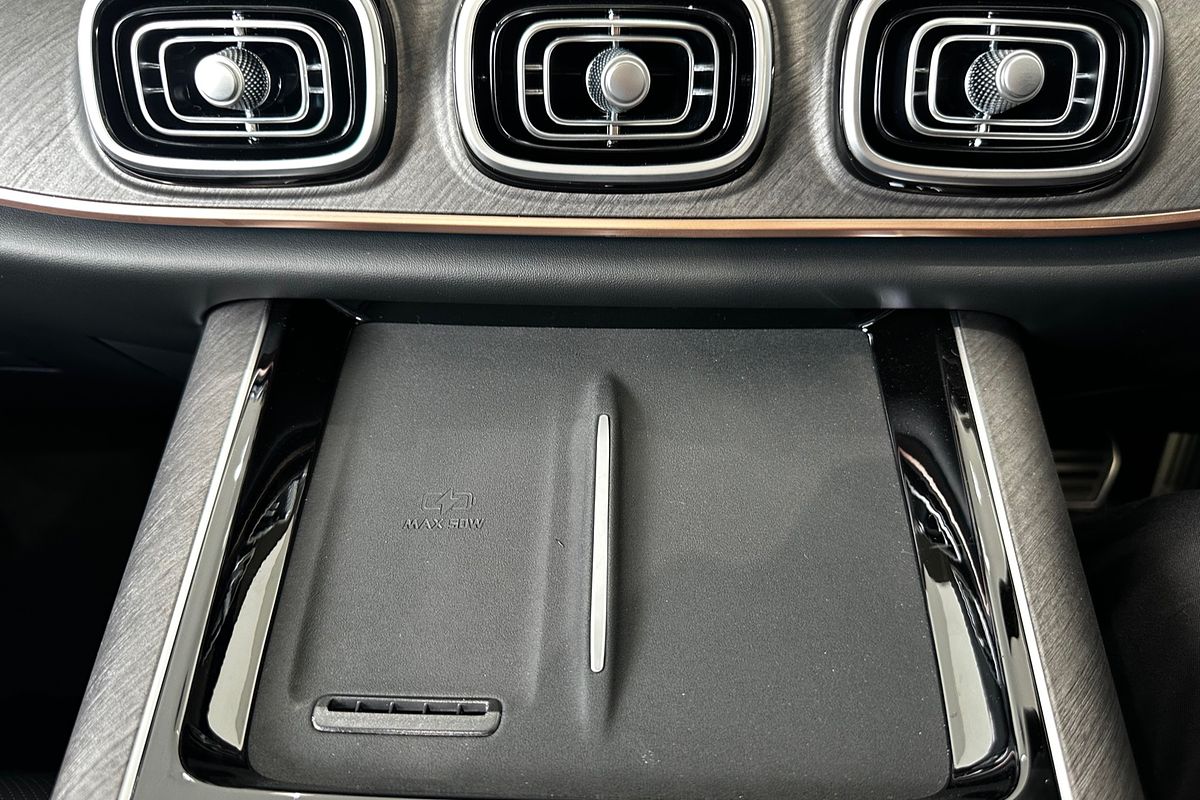 2025 Jaecoo J8 Track